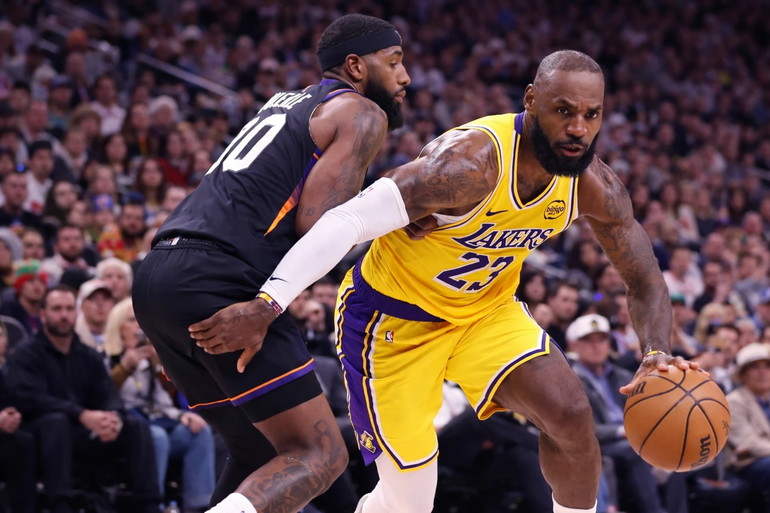 Lakers vs Suns: 3 Big Things to Watch