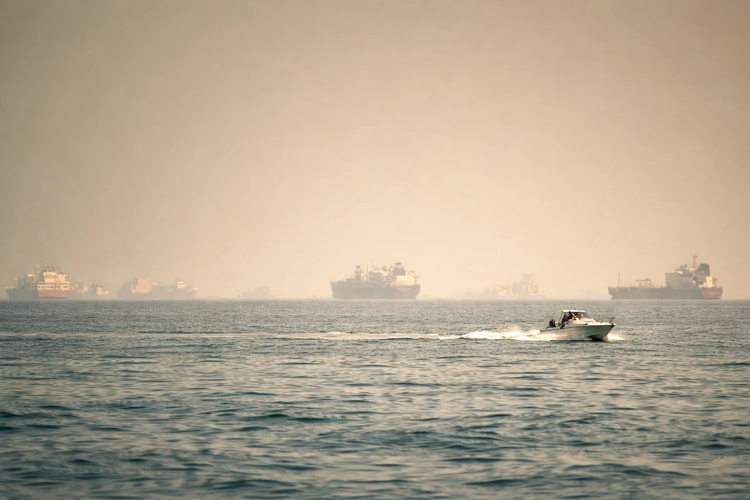 Oil Flow Chokes Off: Gulf Shipments Halt After Iran Conflict Escalates